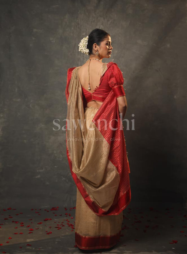 Golden saree ( OUT OF STOCK this saree is in the making and will take 15 days for us to ship it.)