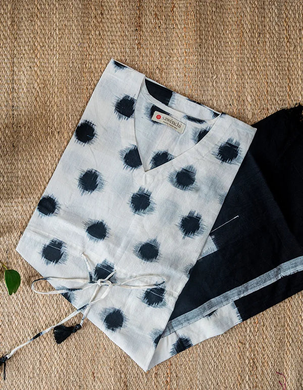 Black and white ikkat kaftan